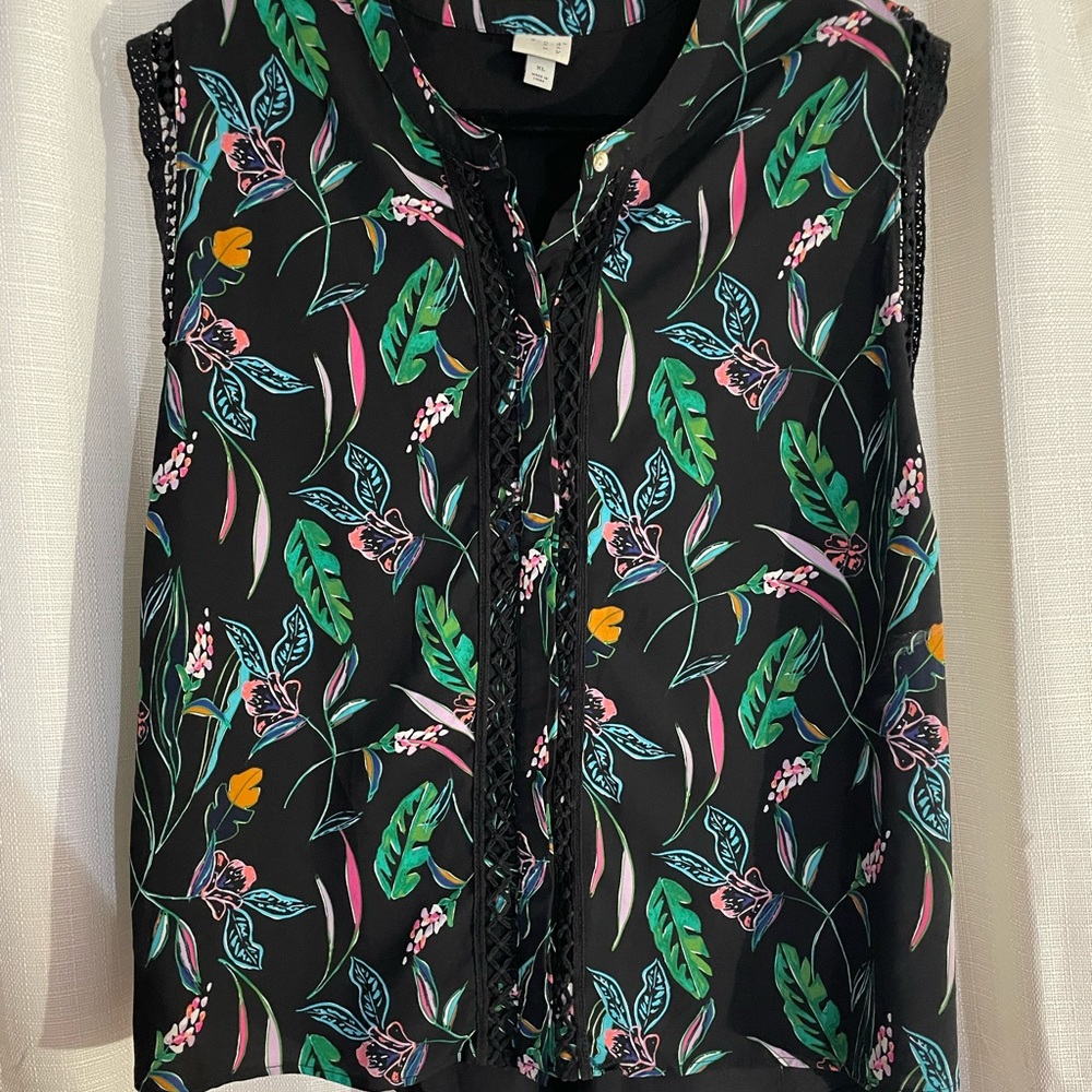 Sleeveless Blouse